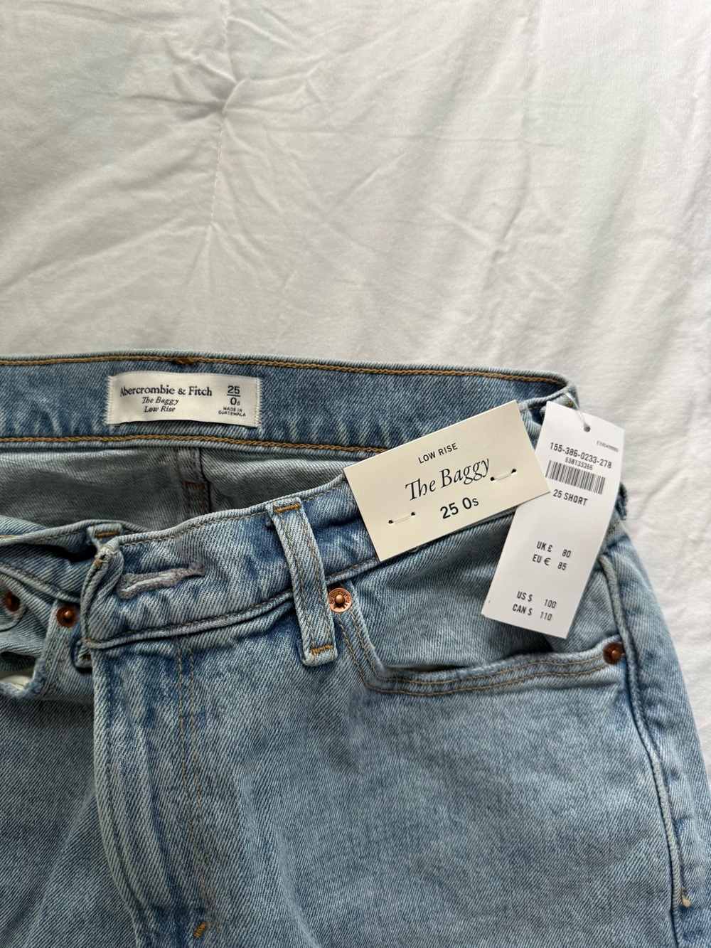 NWT Abercrombie & Fitch Light Blue Baggy Low-Rise Women's Jeans 25 Short